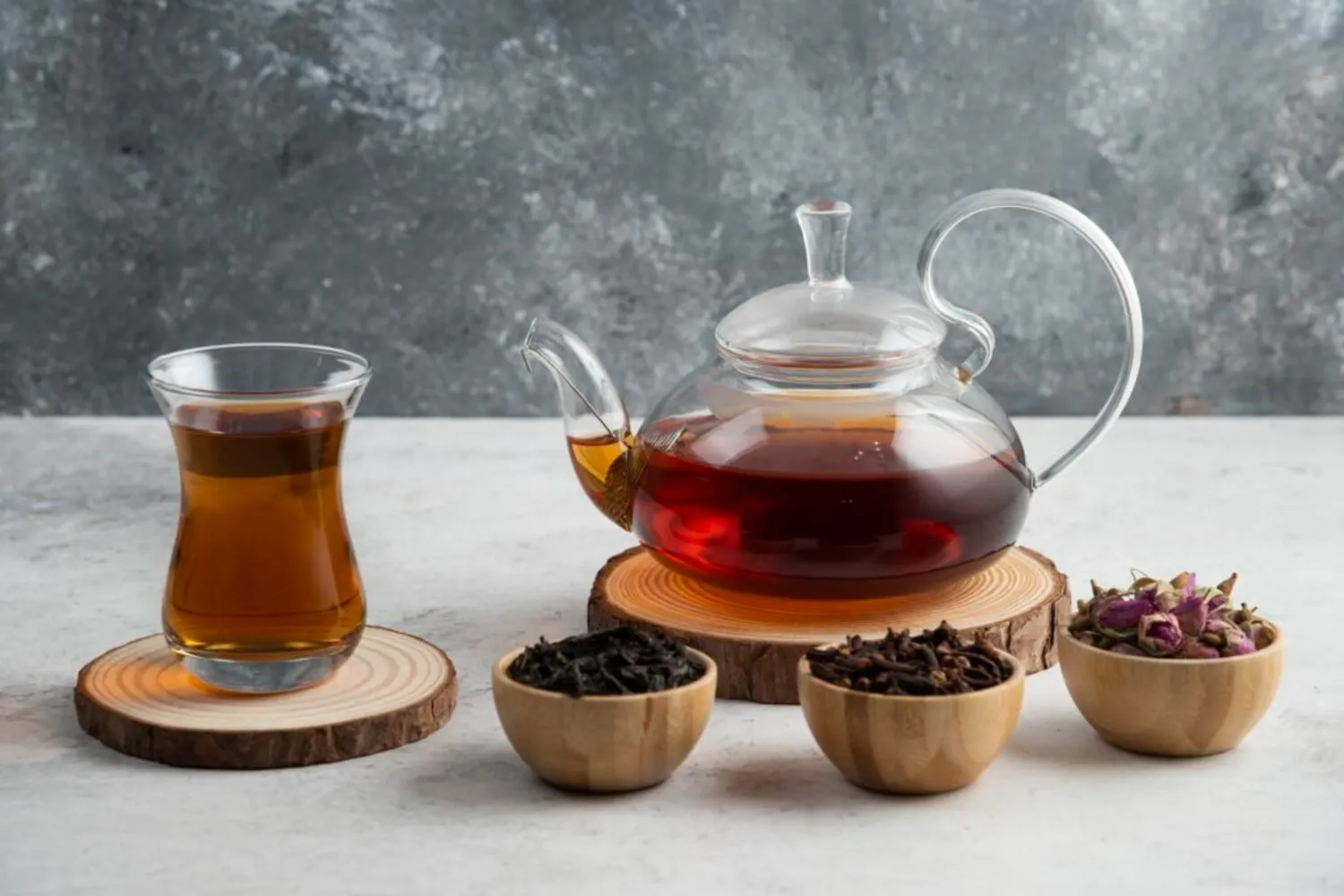 راهنمای انتخاب و خرید چای اصیل لاهیجان با معیارهای حرفه ای