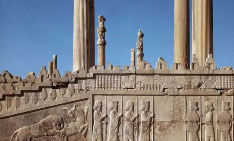 راهنمای کامل بازدید از تخت جمشید در تعطیلات