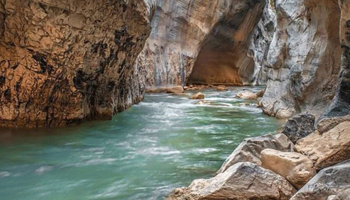 تنگه هلت لرستان