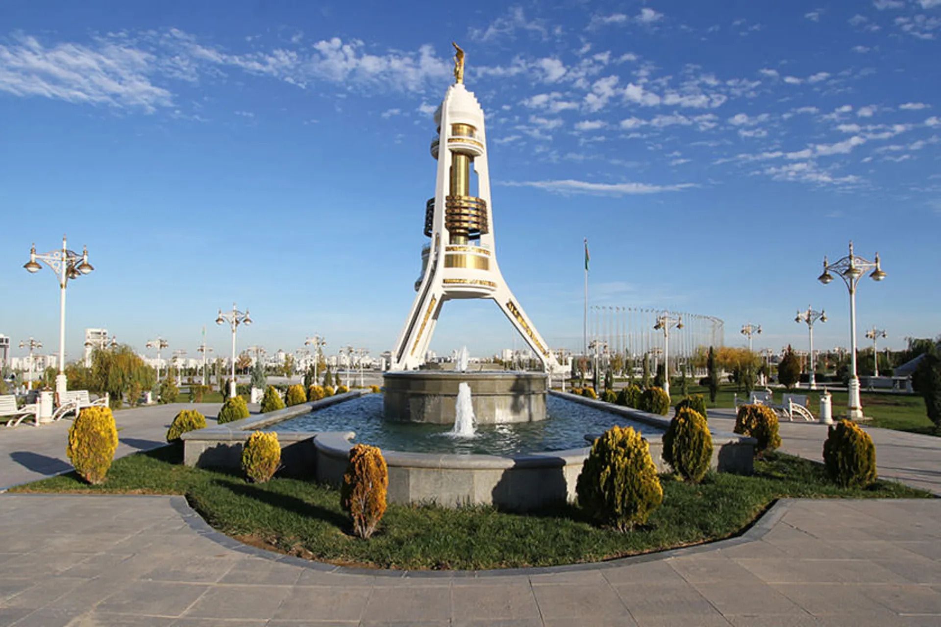 از گنبد کاووس تا عشق آباد 